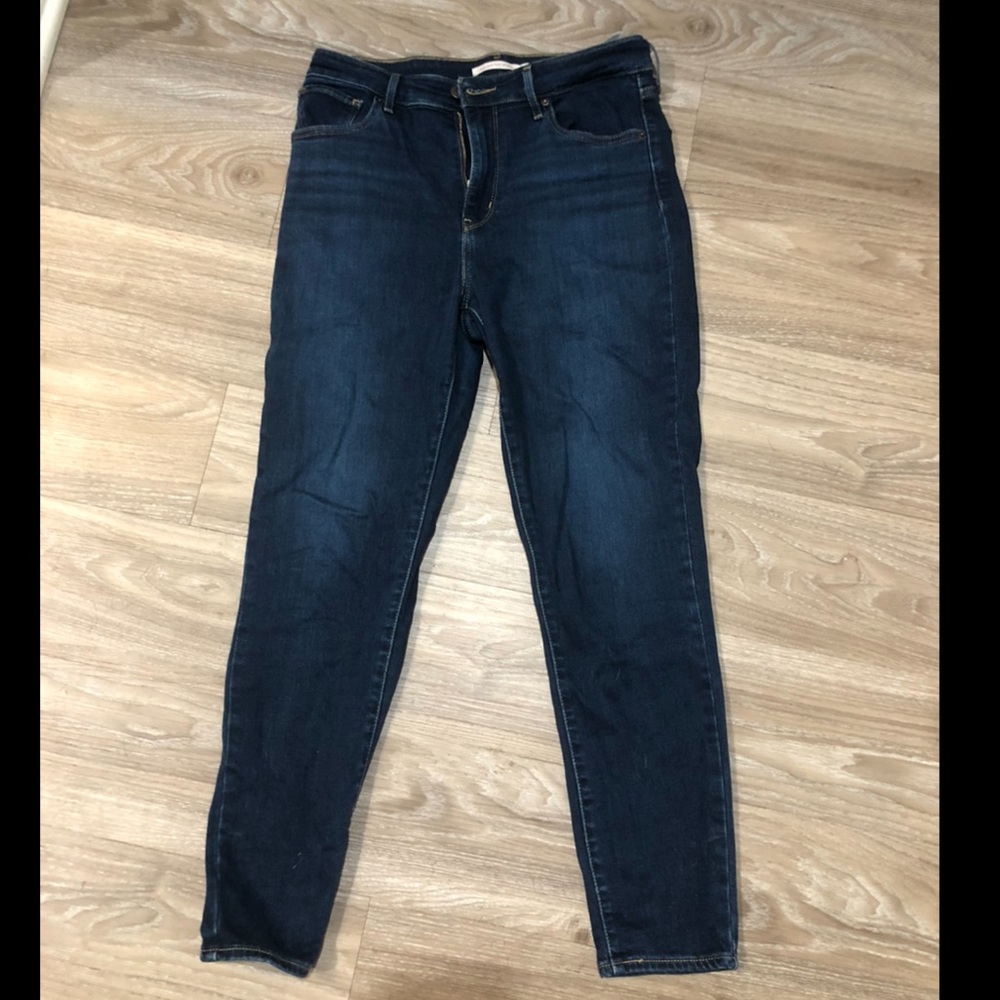 Levi’s high rise skinny dark wash jeans
